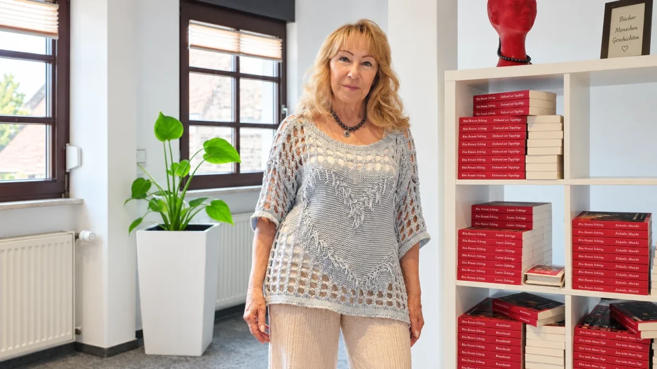 Von der Baugrube zum Krimischauplatz: Rita Schönig erzählt, wie sie Seligenstadt für ihre Cozy-Krimis immer neu entdeckt.